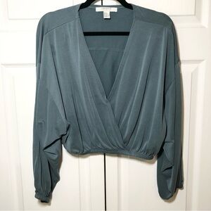 Forever 21 Long Sleeve V Neck Blouse Size M